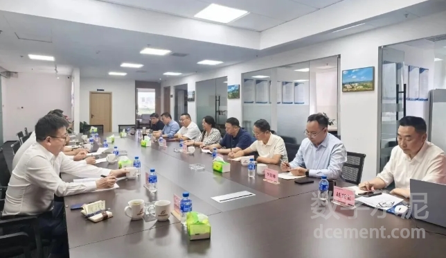 中國水泥協(xié)會執(zhí)行副會長兼秘書長王郁濤一行赴云南省開展調(diào)研工作